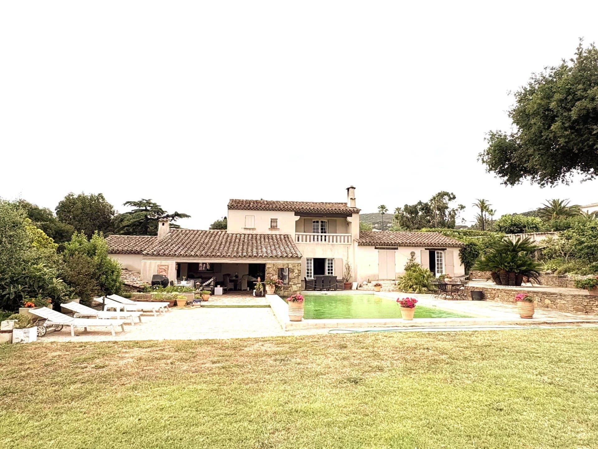 Villa provençale d’exception face au Golfe de Saint-Tropez