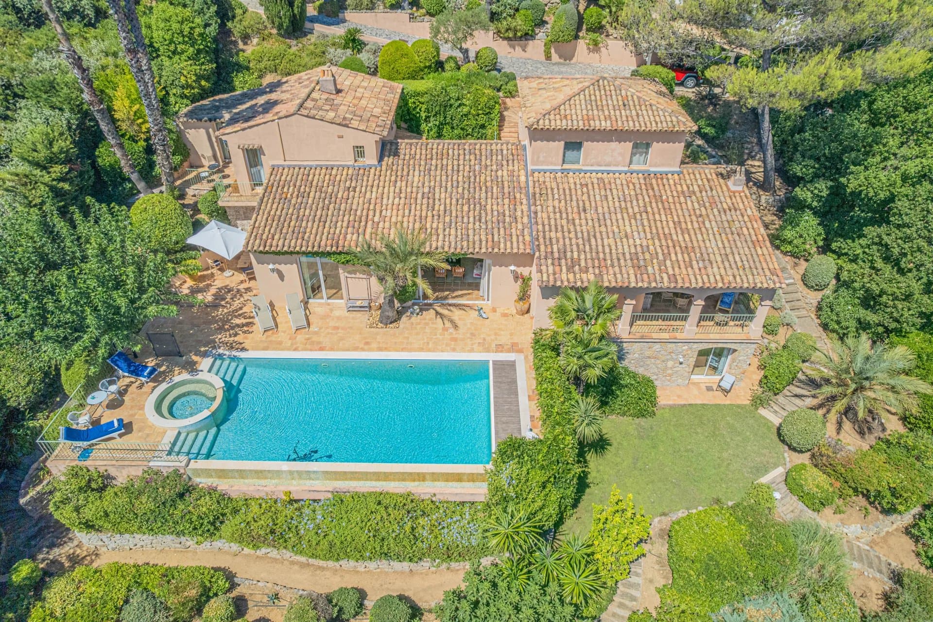 Grimaud – Villa coup de cœur entre terre et mer — photo 15